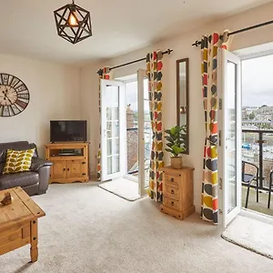  Holiday home Host & - Harbour View House